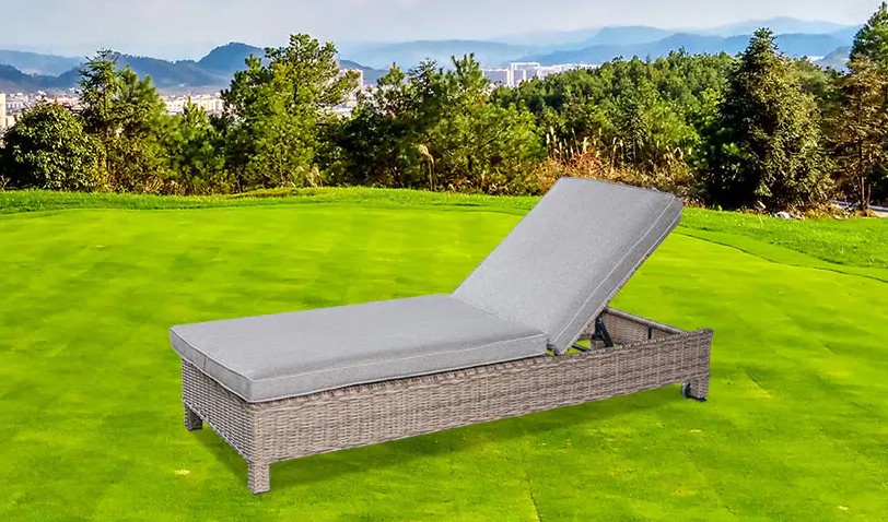 Naik taraf Ruang Tamu Luar Anda dengan Set Lounge Patio yang Bergaya